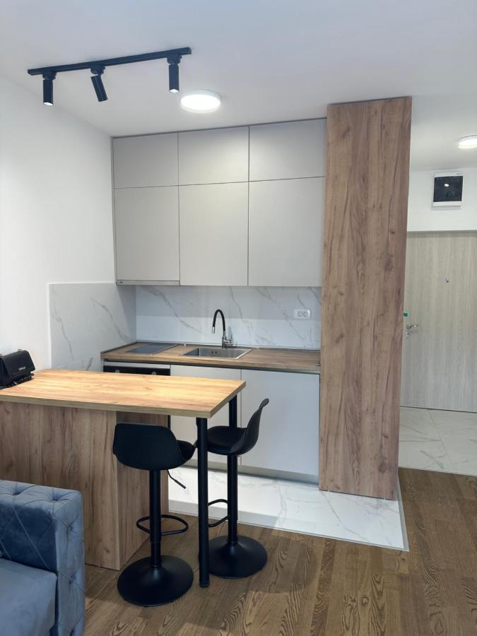 Luxury Apartments D&B Podgorica Exterior photo