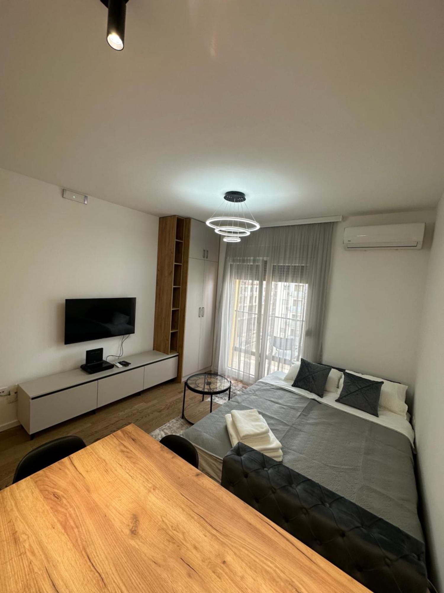 Luxury Apartments D&B Podgorica Exterior photo
